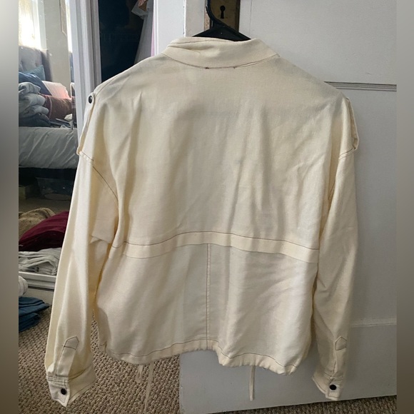 Cream lightweight jacket! - Picture 3 of 3